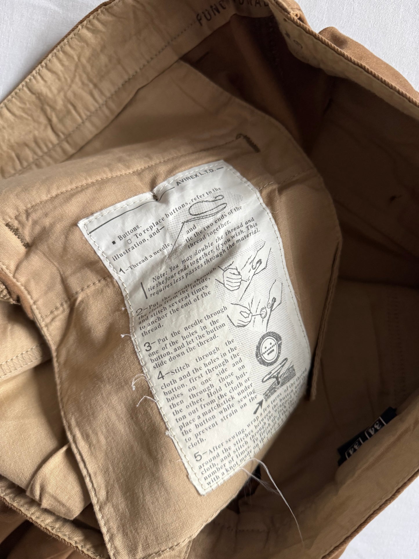 🪖 Pantaloni Vintage Avirex Chinos Maro – Mărimea W34 x L34