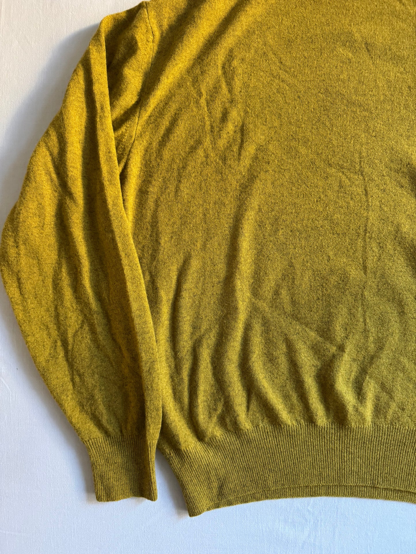 🧶 Pulover vintage mustar cu guler mocneck – mărimea L (Made in Italy)