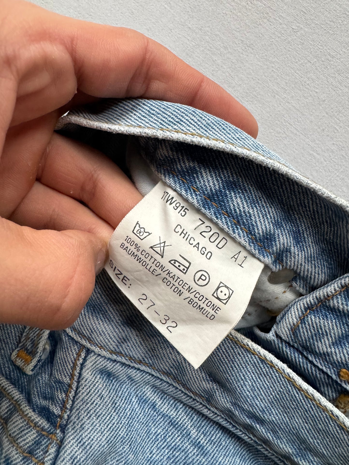 👖 Vintage Lee Light Wash Chicago Jeans – W27 L32 (Straight Fit)