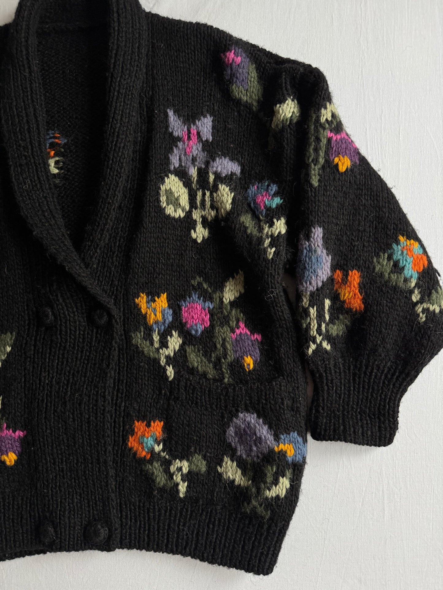 🌼 Cardigan Vintage Damă Negru din Lână cu Broderie Florală – aprox. L