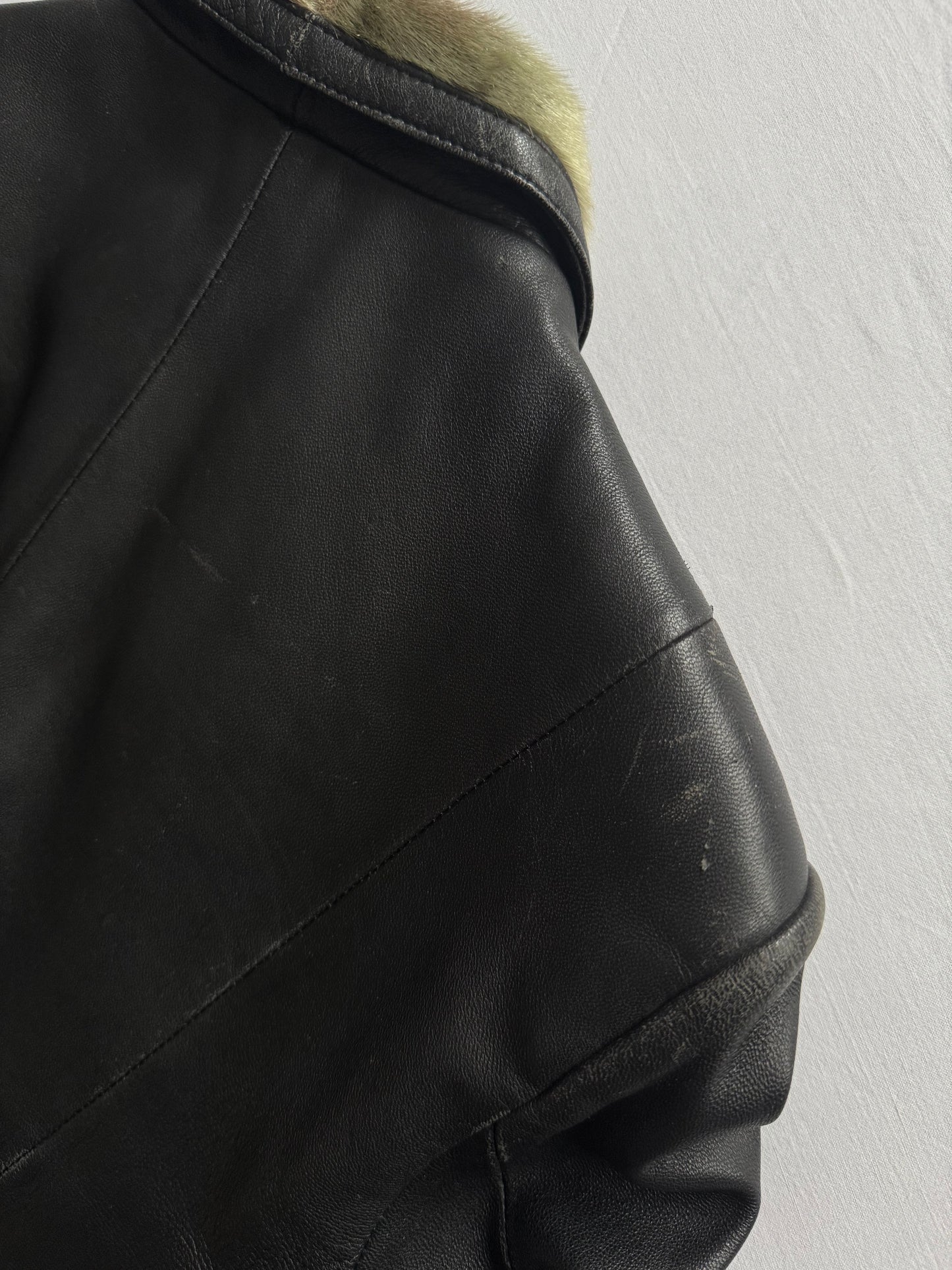 🖤 Geacă Vintage Damă din Piele Neagră cu Aplicații Păr Animal – XXL