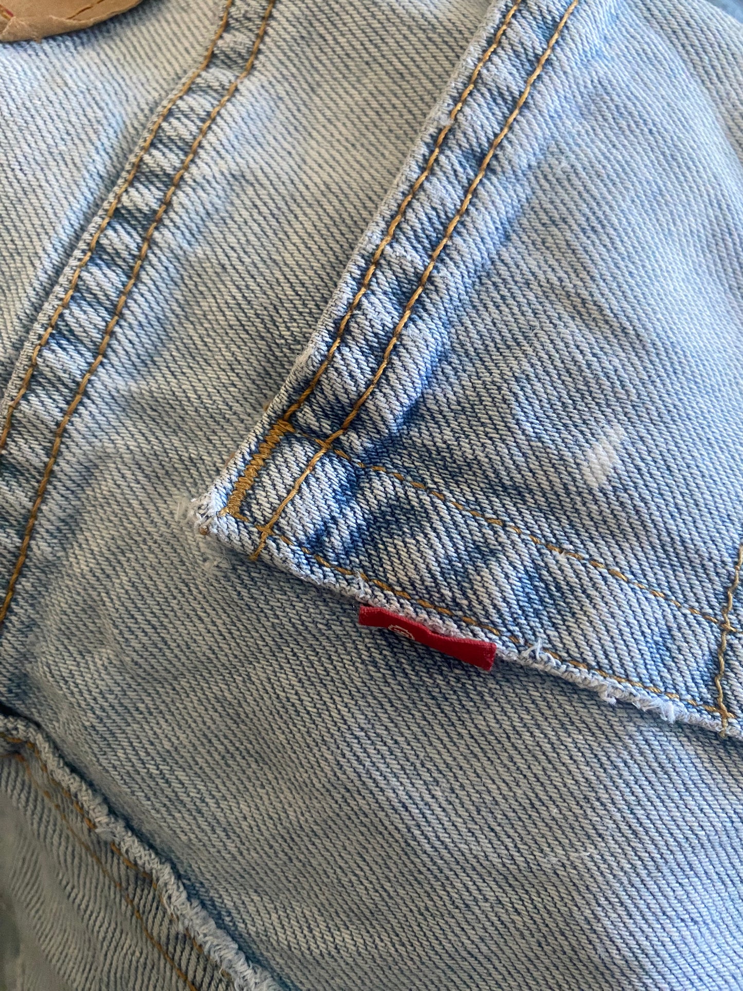 Y2K Distressed Levi's 505 Light Wash Jorts