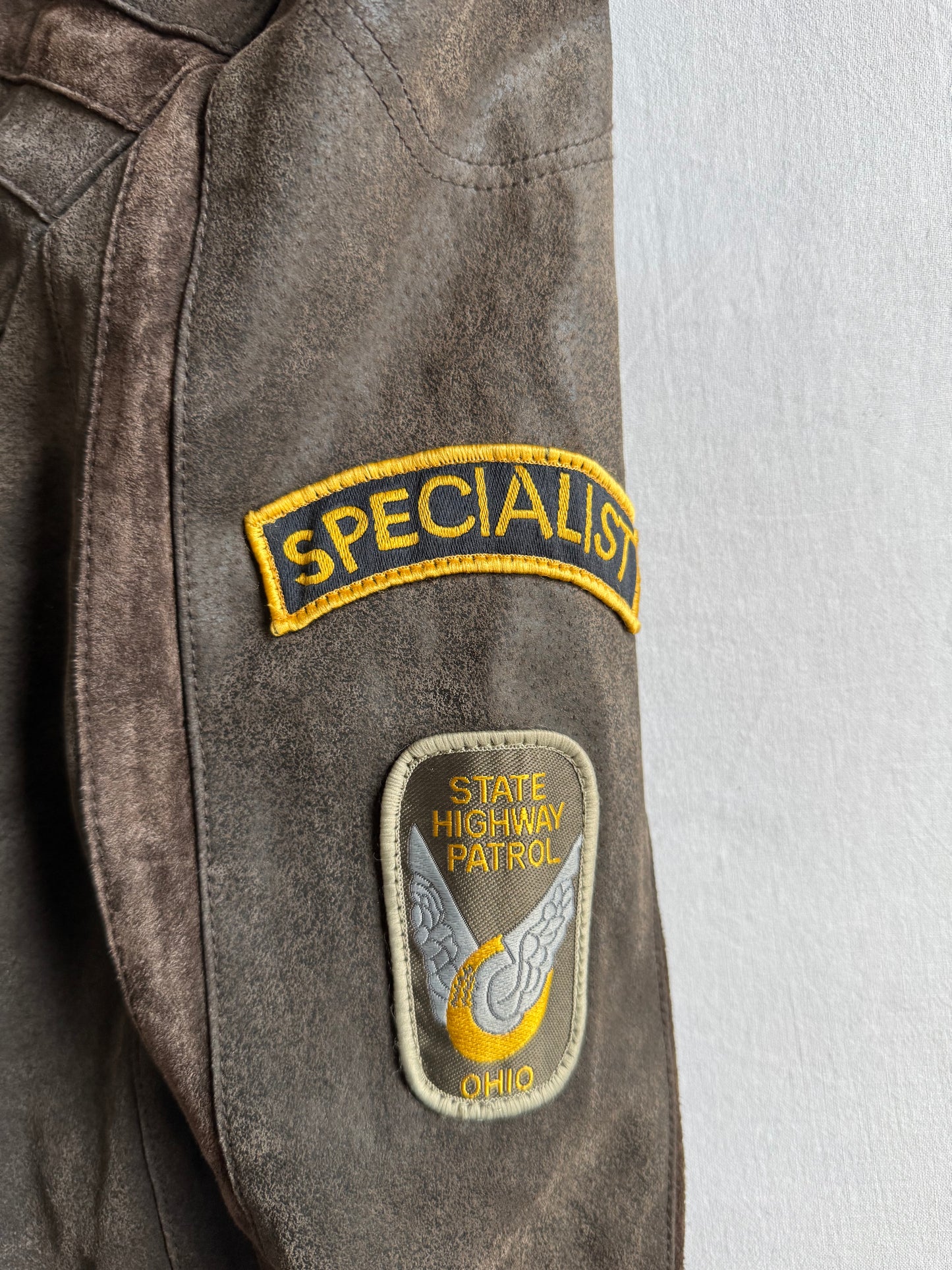 🏍️ Jachetă Y2K Bărbați Racing din Piele Întoarsă de Porc Maro – L (fit XL)