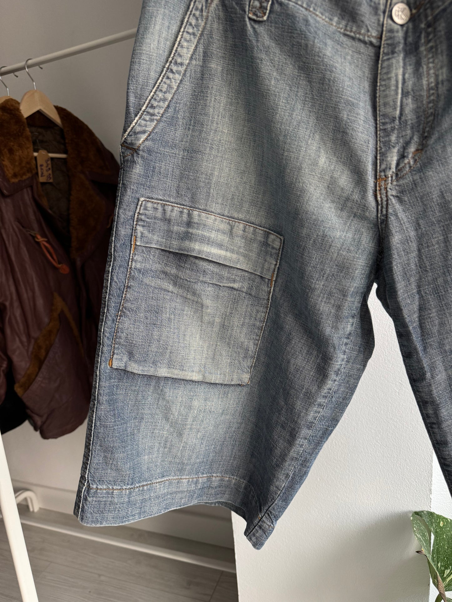 👖 Y2K Cargo Jorts Calvin Klein – W33