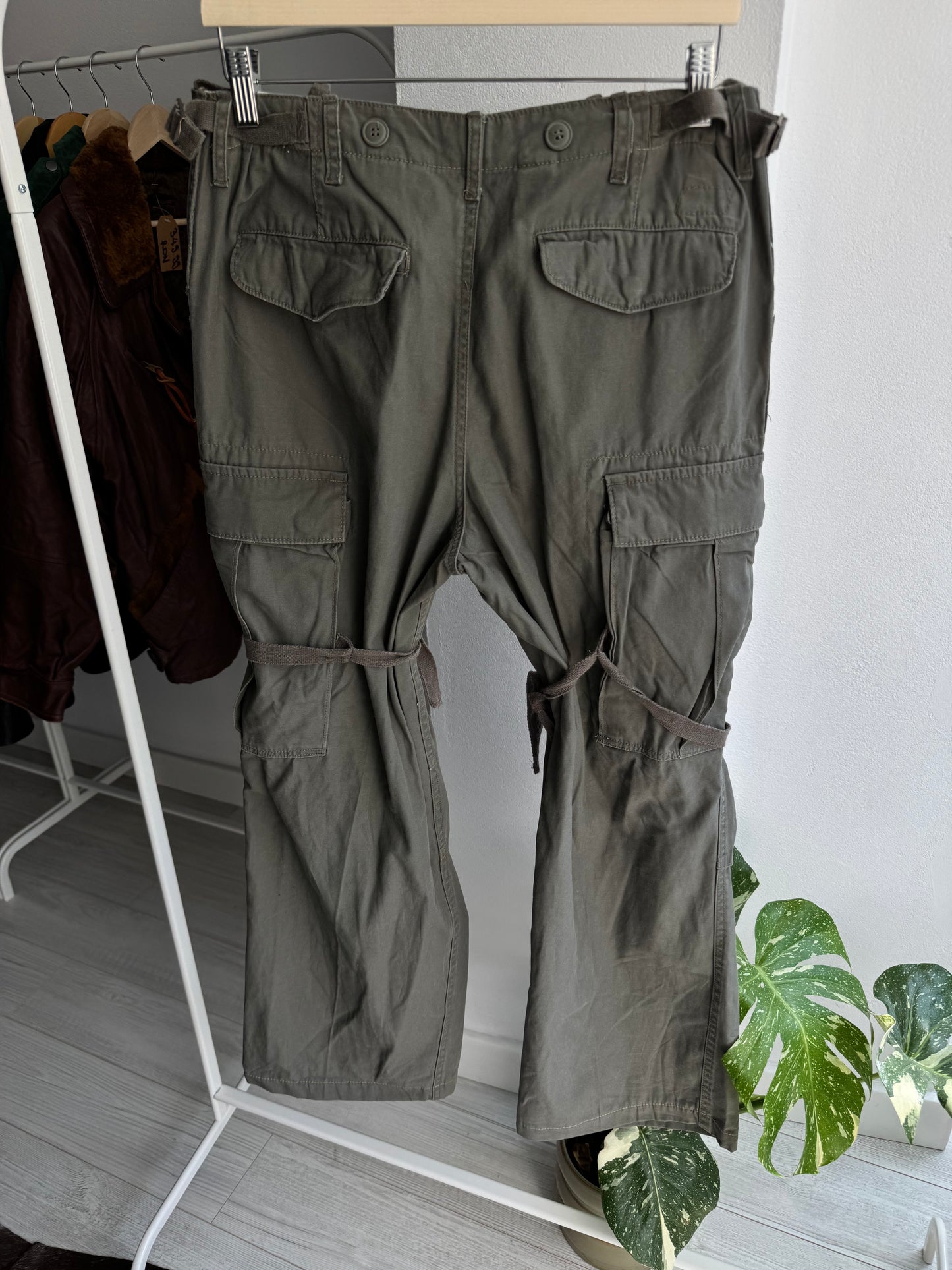 🪂 Pantaloni Cargo Baggy Y2K Bondage Style – Approx. W32 – Ajustabili