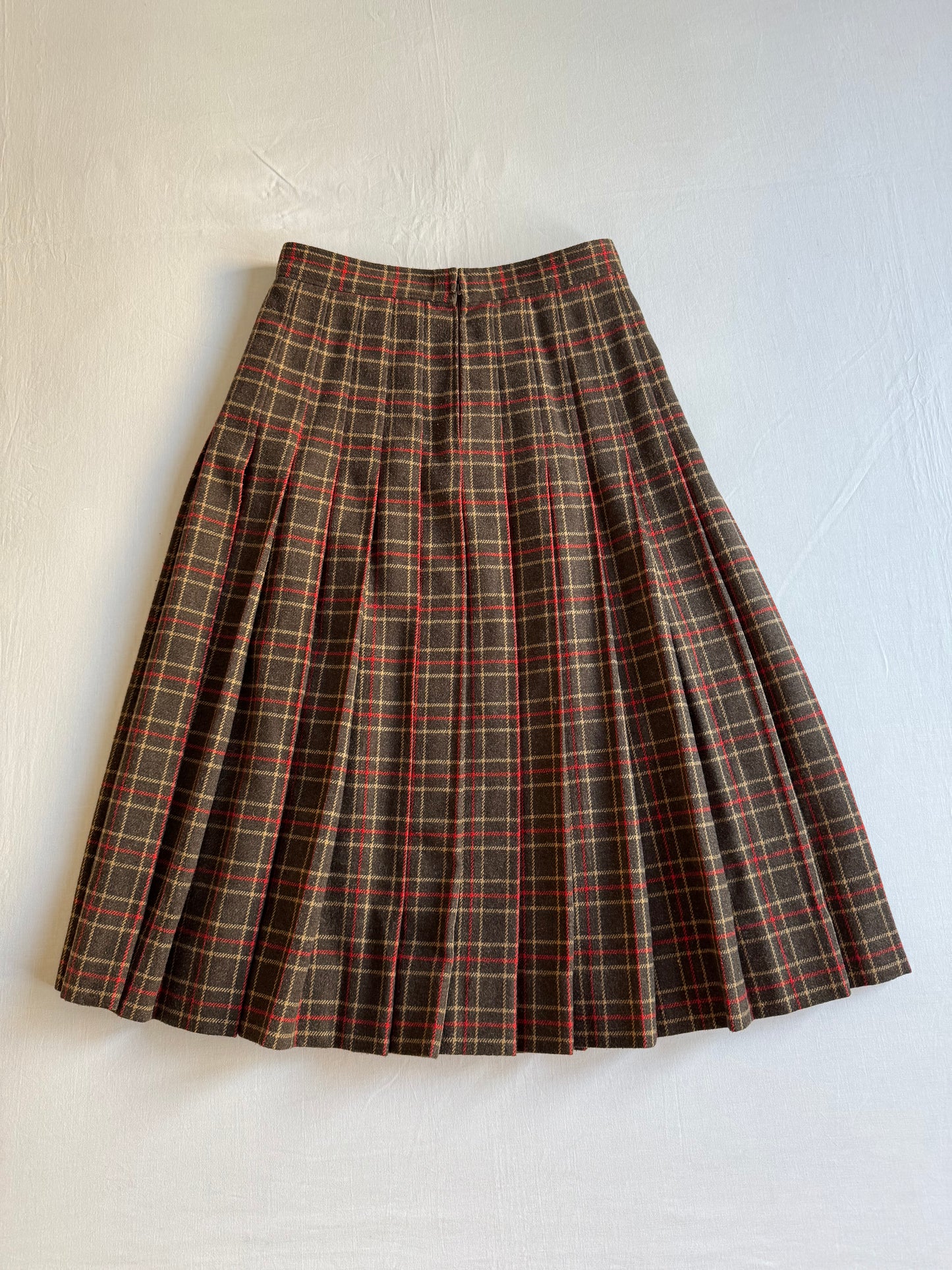 🪵 Fustă Vintage Plisată din Lână Tartan Maro Închis – aprox. S