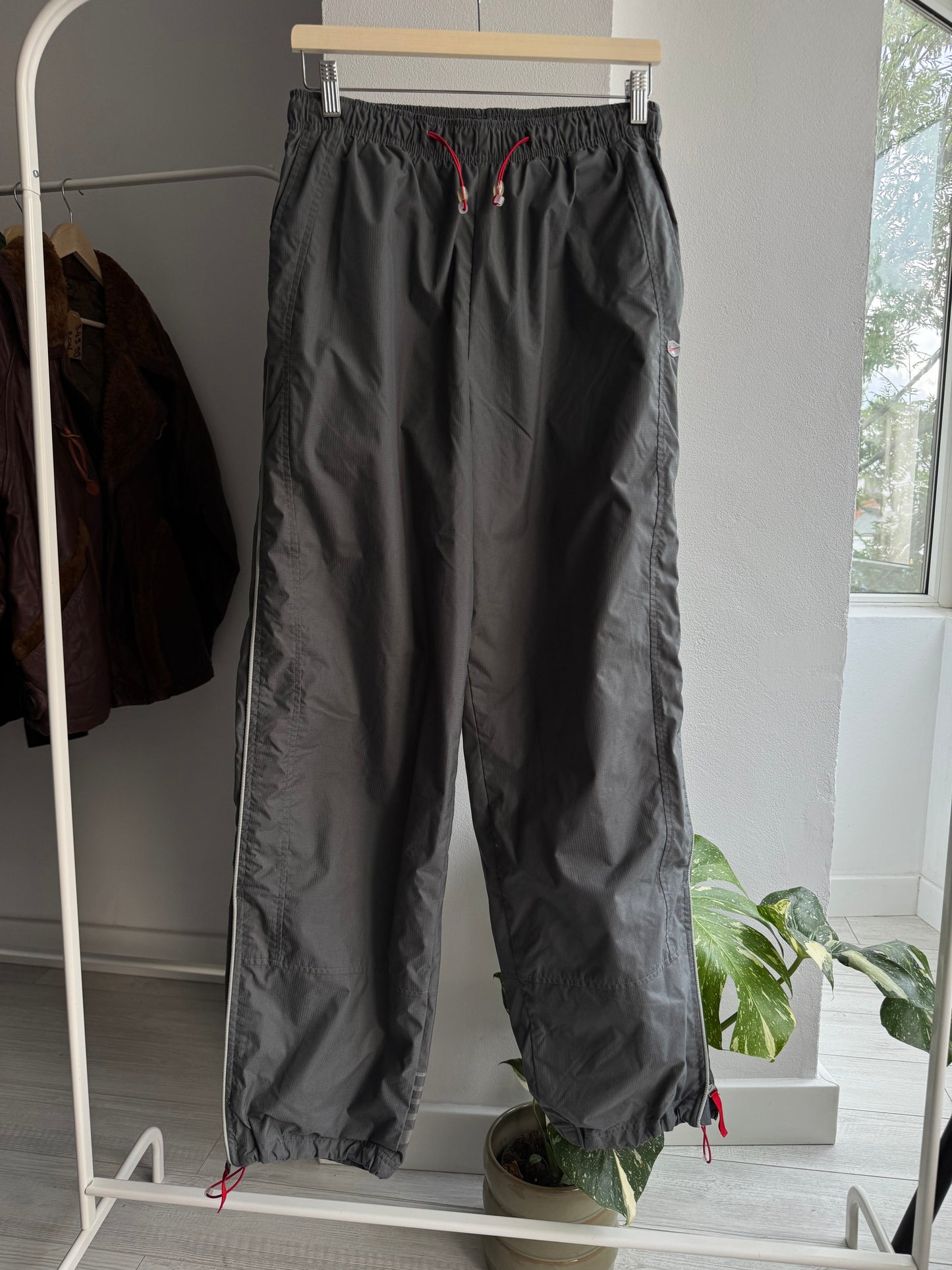 🕶️ Pantaloni de trening Y2K Nike Hex Grey – Mărime L