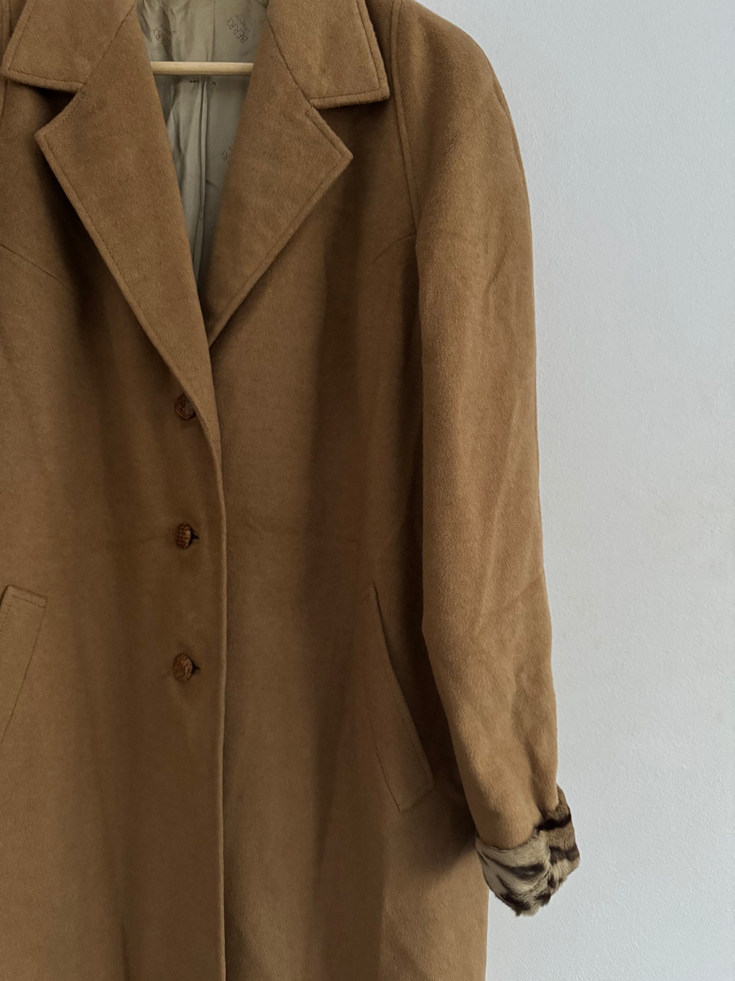 🧥 Palton Vintage Damă Camel din Lână cu Detalii din Blană Naturală – Aprox. L Femei