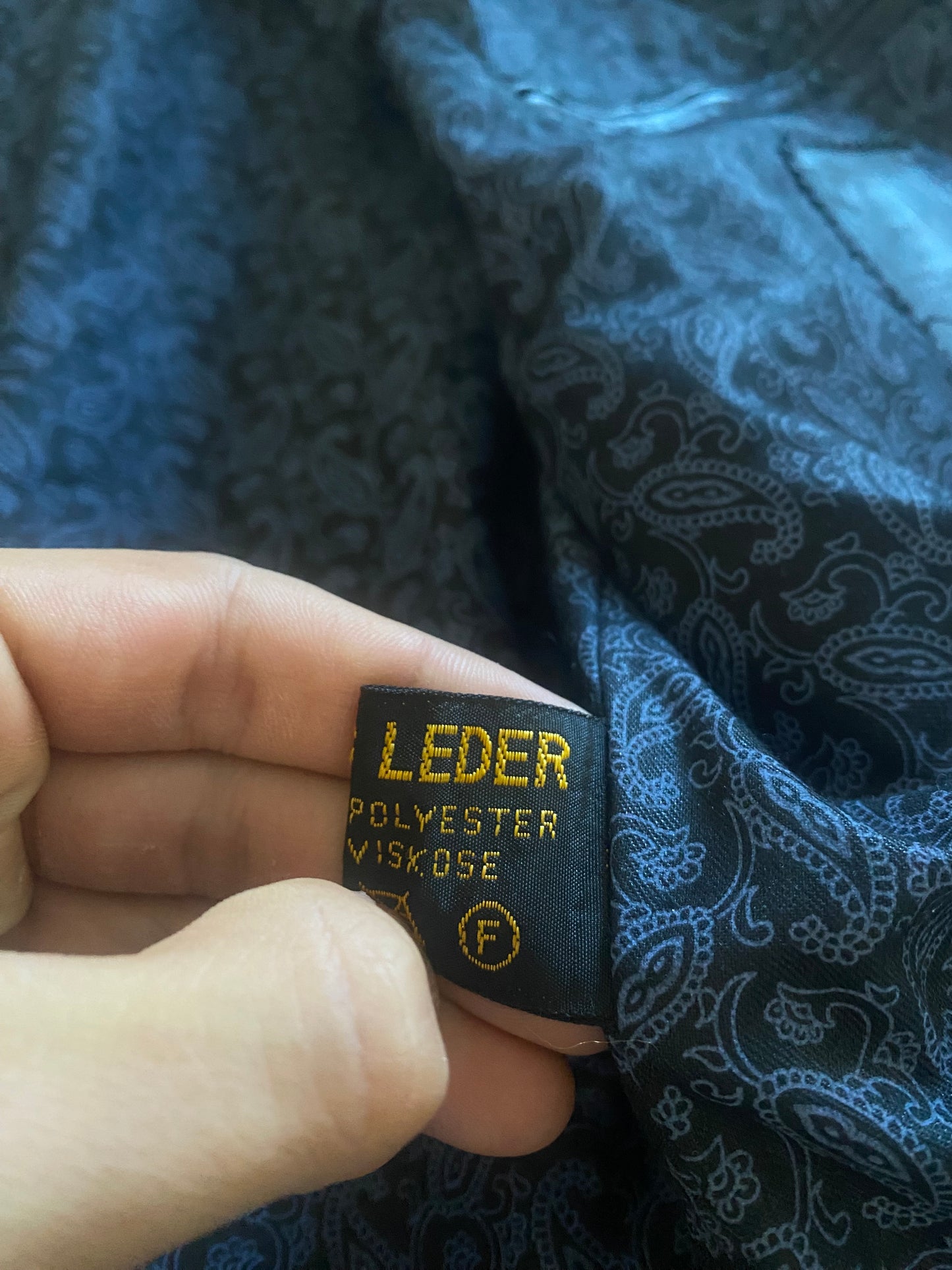 Geacă Vintage din Piele Neagră – Men’s L – Mărime 50