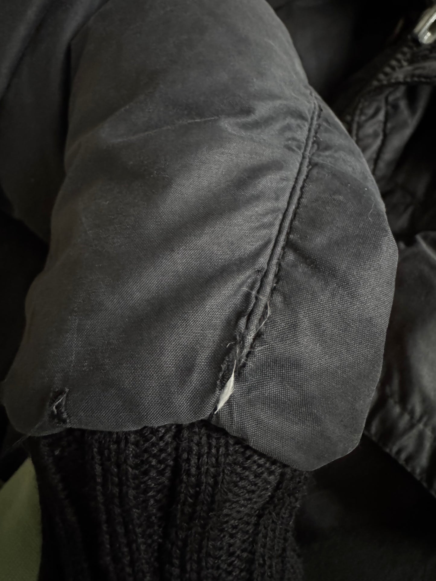 ⛷️ Geacă vintage Jet Set din puf natural cu guler din blană de raton – Made in Italy – mărime L