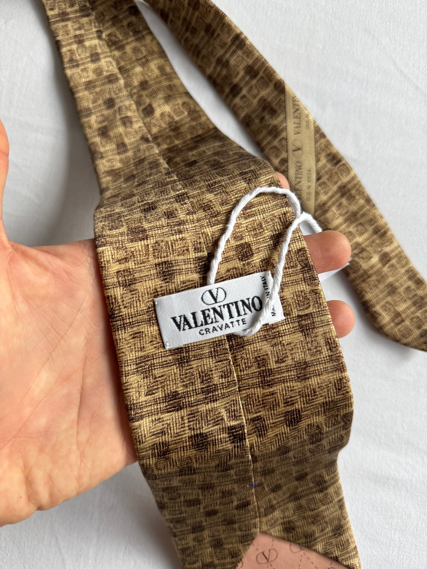 👔 Cravată Vintage Valentino din Mătase