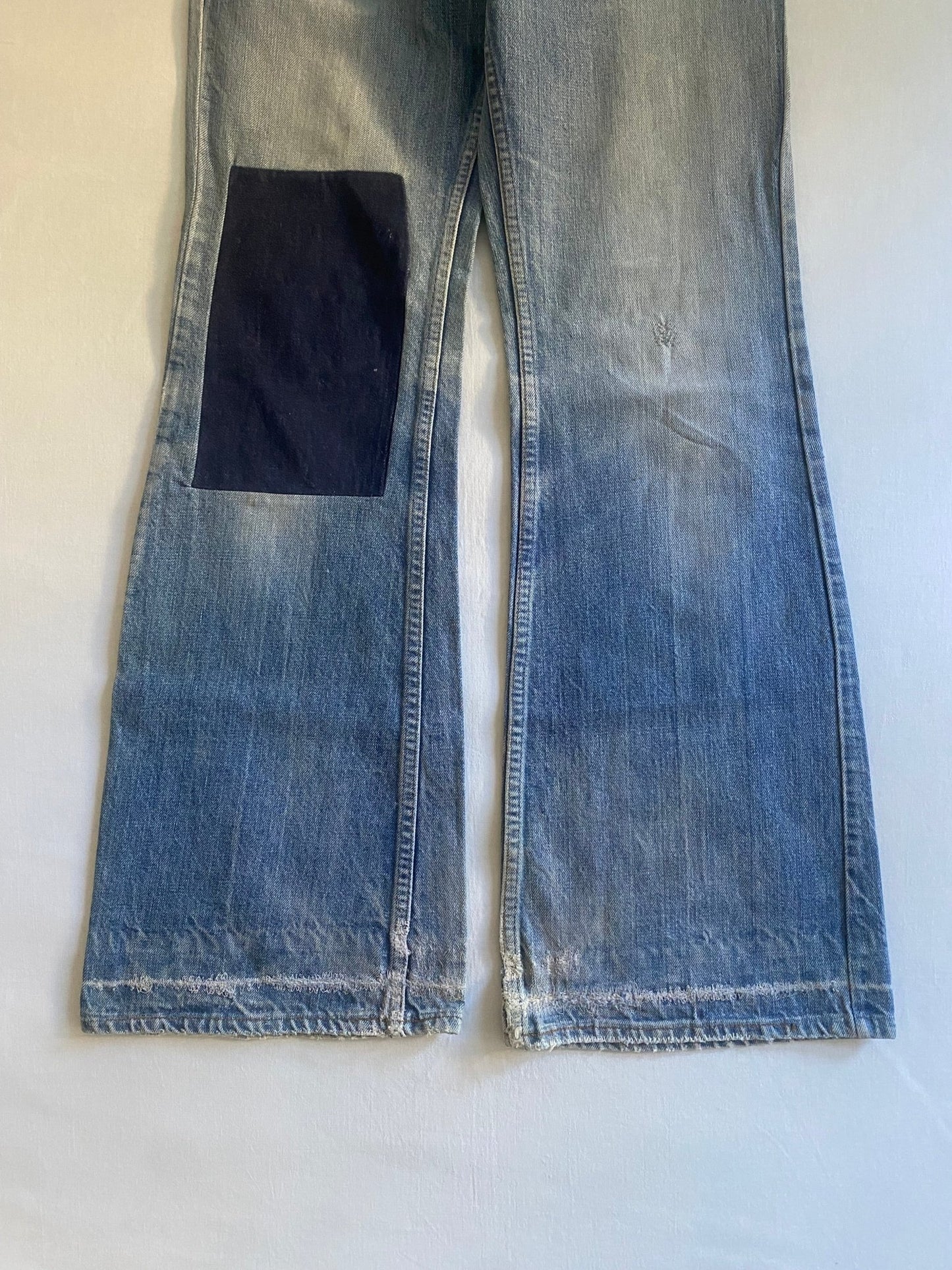 70's Vintage Levi's Orange Tab Light Wash Repaired Flared Jeans - anbracaminte