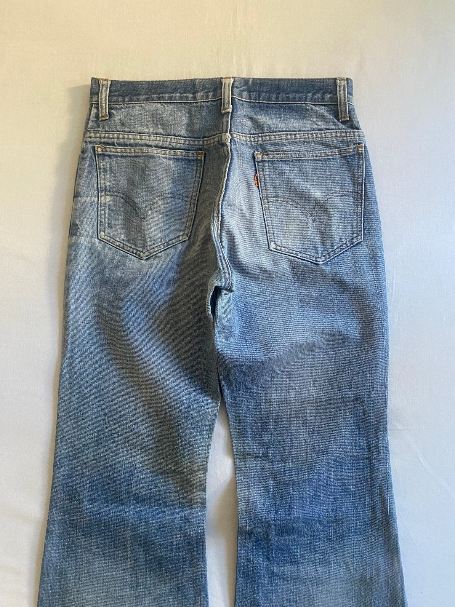 70's Vintage Levi's Orange Tab Light Wash Repaired Flared Jeans - anbracaminte