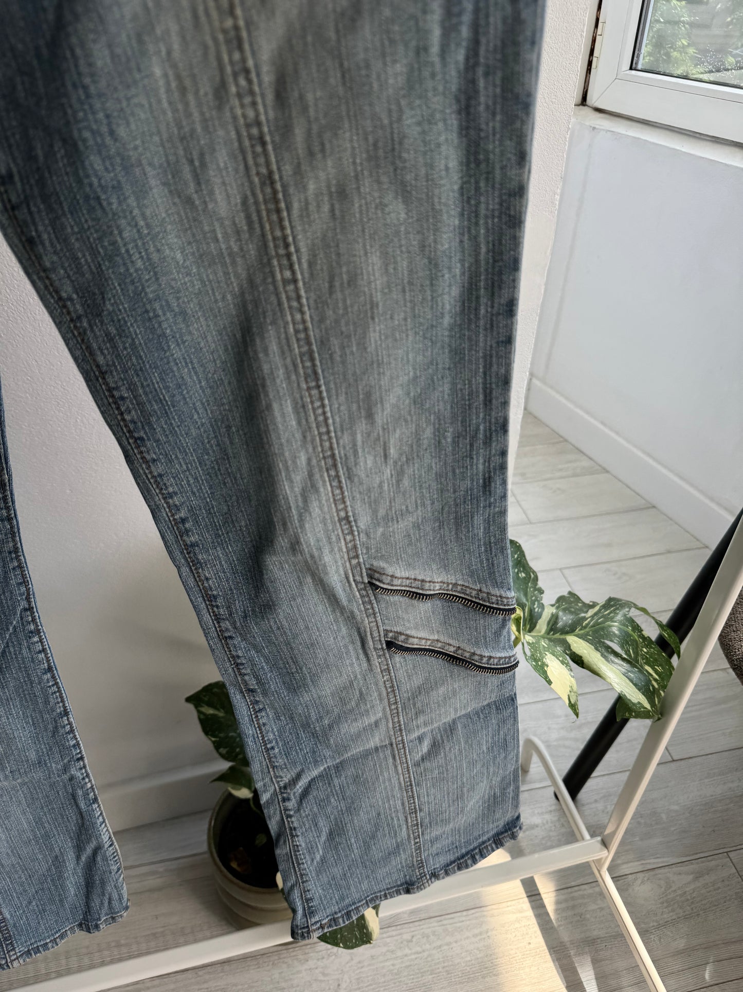👖 Jeans Y2K Bootcut cu Detalii Fermoar – W30 x L33 (XL Damă)