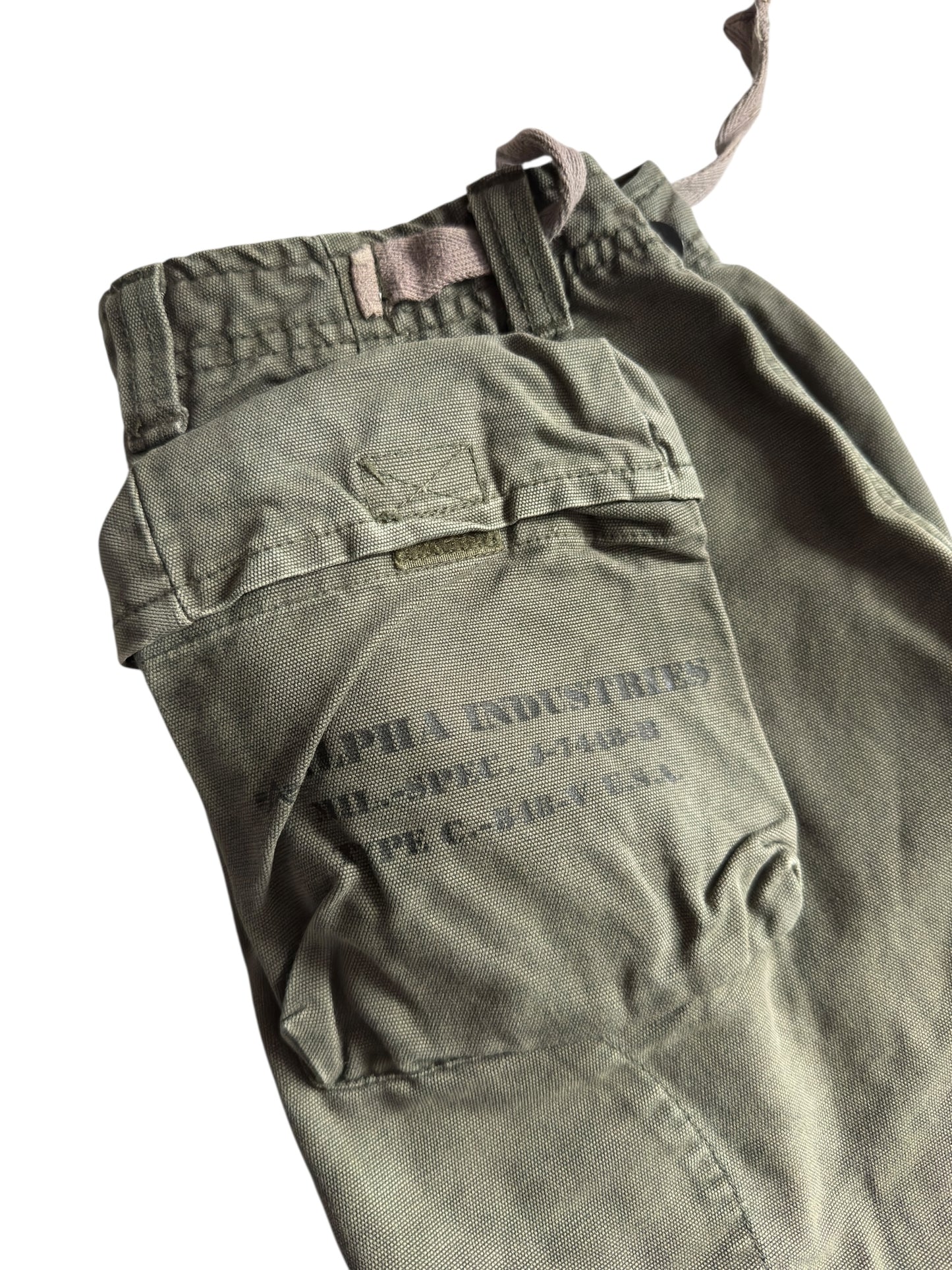 🪖 Alpha Industries Dark Green Cargo Trousers – US 31