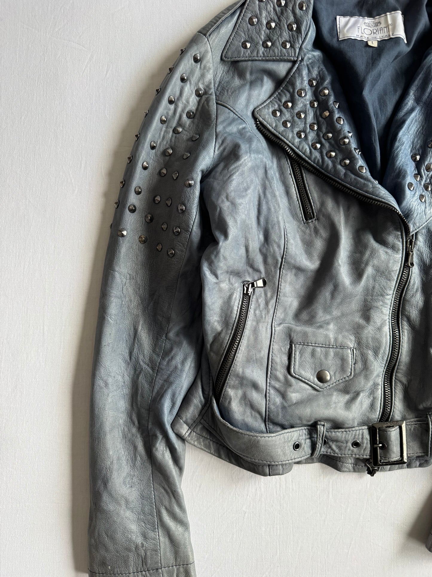 💙 Geacă Biker Y2K Damă din Piele Baby Blue Faded cu Ținte – L