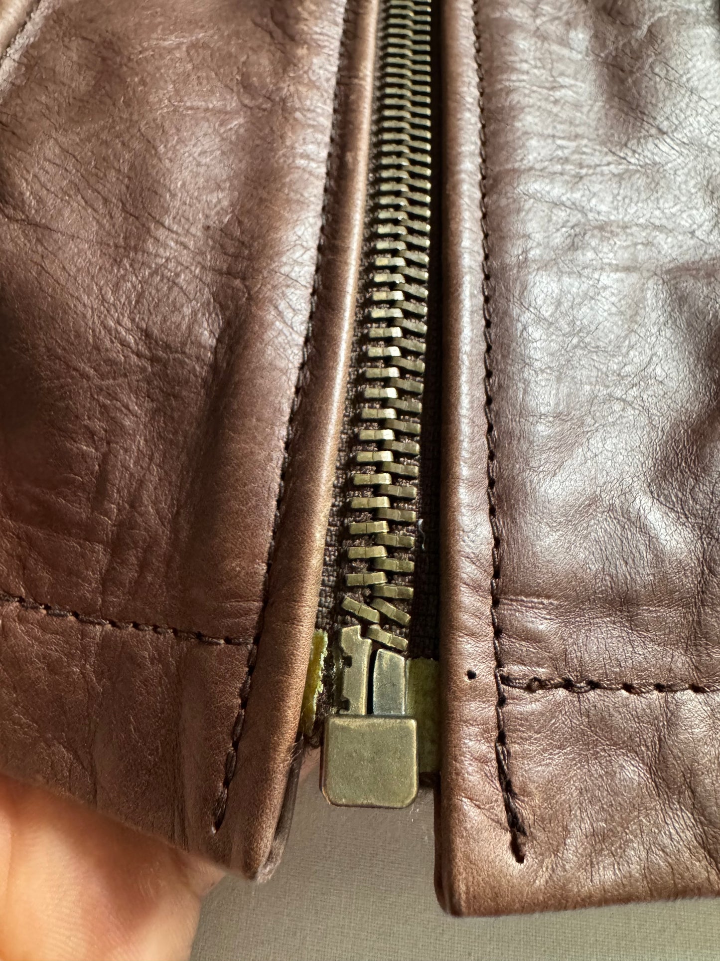 🧥 Geacă Vintage din Piele Maro cu Guler și Căptușeală Detasabilă din Faux Shearling – Mărime M (Made in Italy)