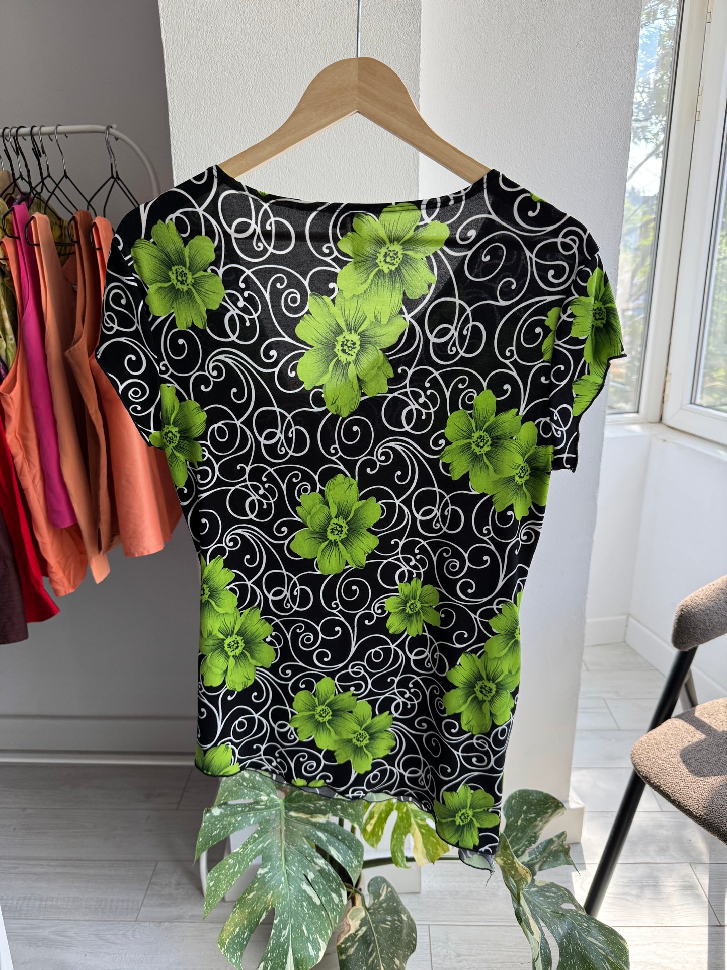 💁‍♀️ Top Mesh Asimetric Floral Printed Y2K | Made in USA – M Damă