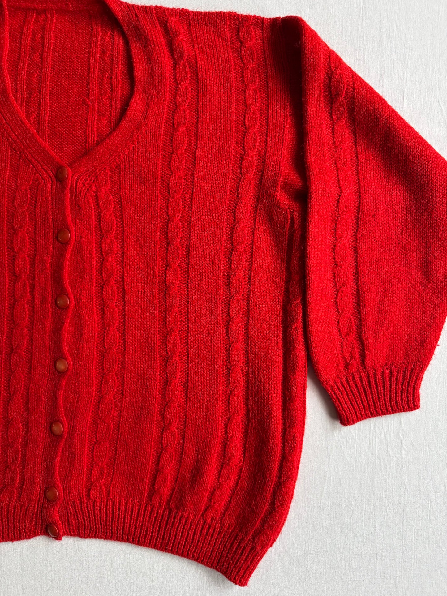 🍒 Cardigan Vintage Damă Roșu Cable Knit – aprox. L