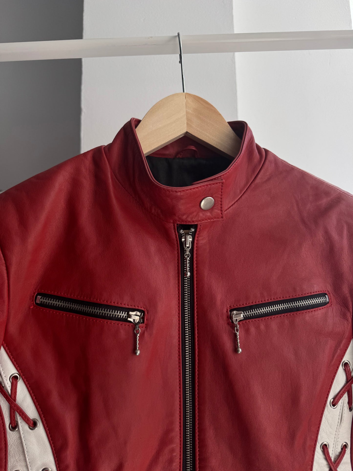 🍒 Geacă Y2K Cafe Racer din Piele Roșie – L Damă