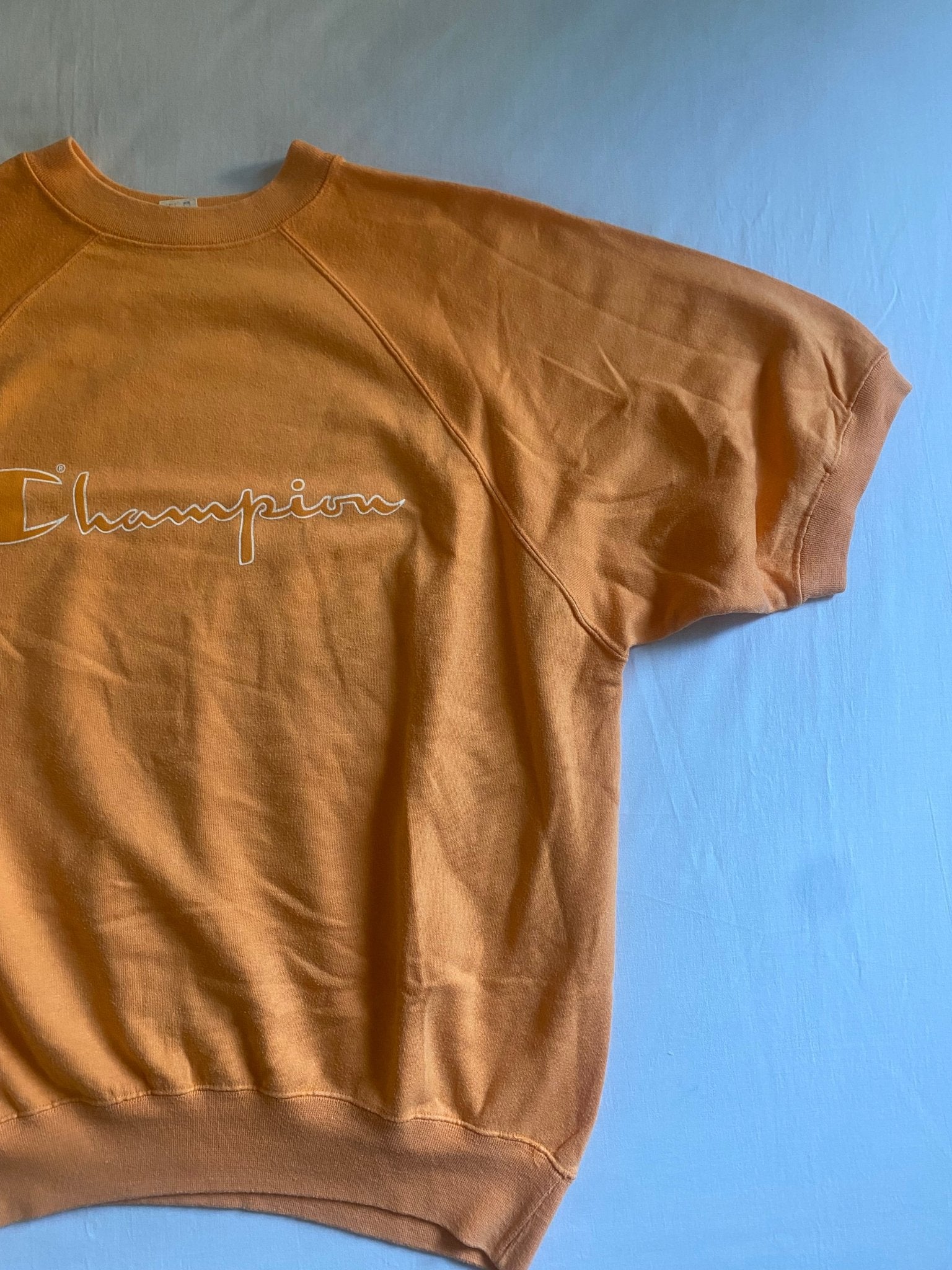 80's Vintage Champion Salmon Orange Shortsleeved Crewneck - anbracaminte