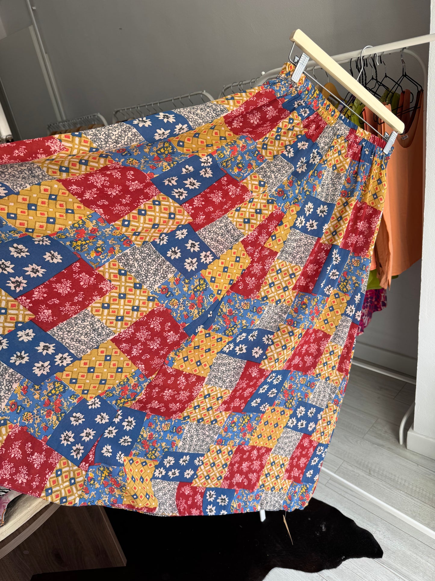 ☀️ Fustă Vintage Mesh Floral – Approx. XS–S Damă