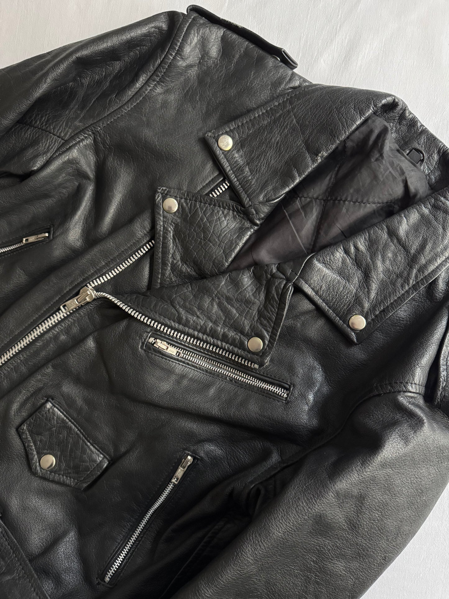 🏍️ Geacă vintage din piele biker / Cu ținte pe umăr (M bărbați)