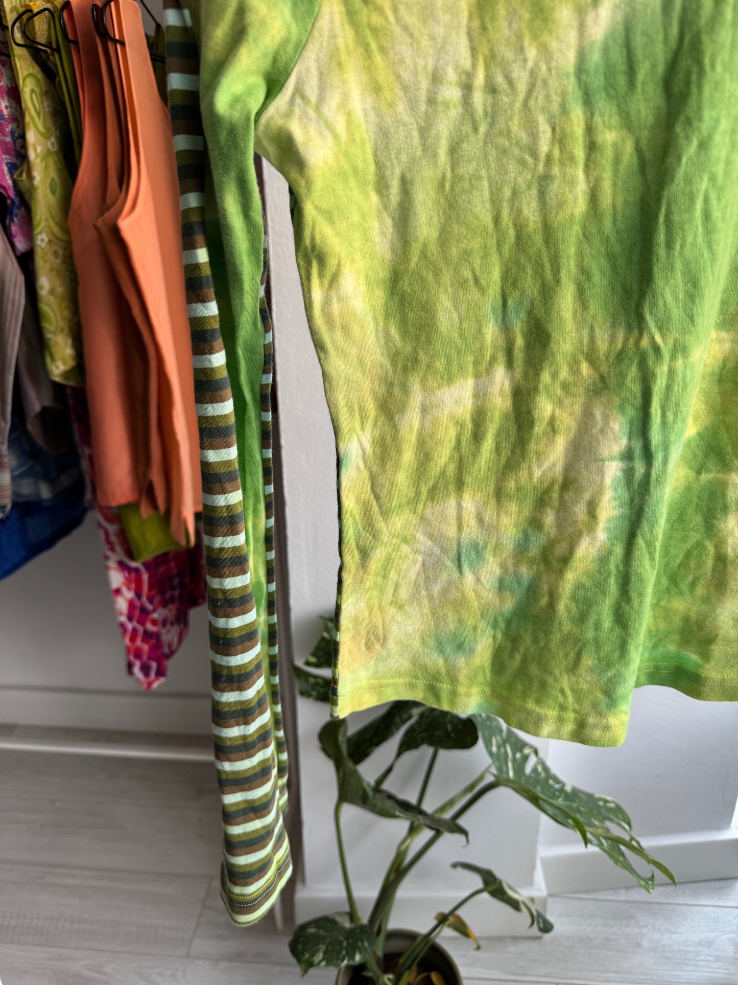 ✨ Top Imprimat Tie Dye & Dungi Custo Barcelona Y2K | Mâneci Evazate – S/M Damă