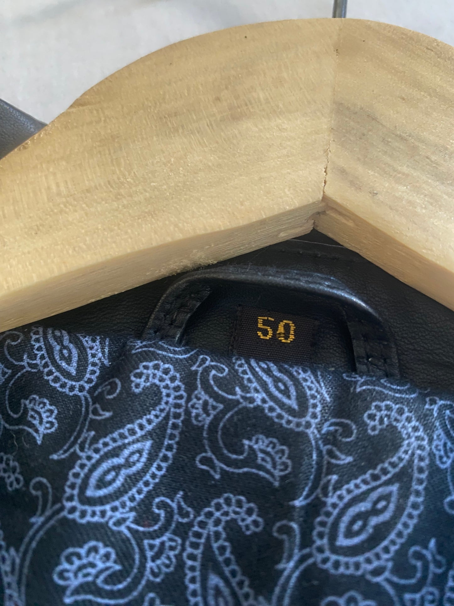 Geacă Vintage din Piele Neagră – Men’s L – Mărime 50