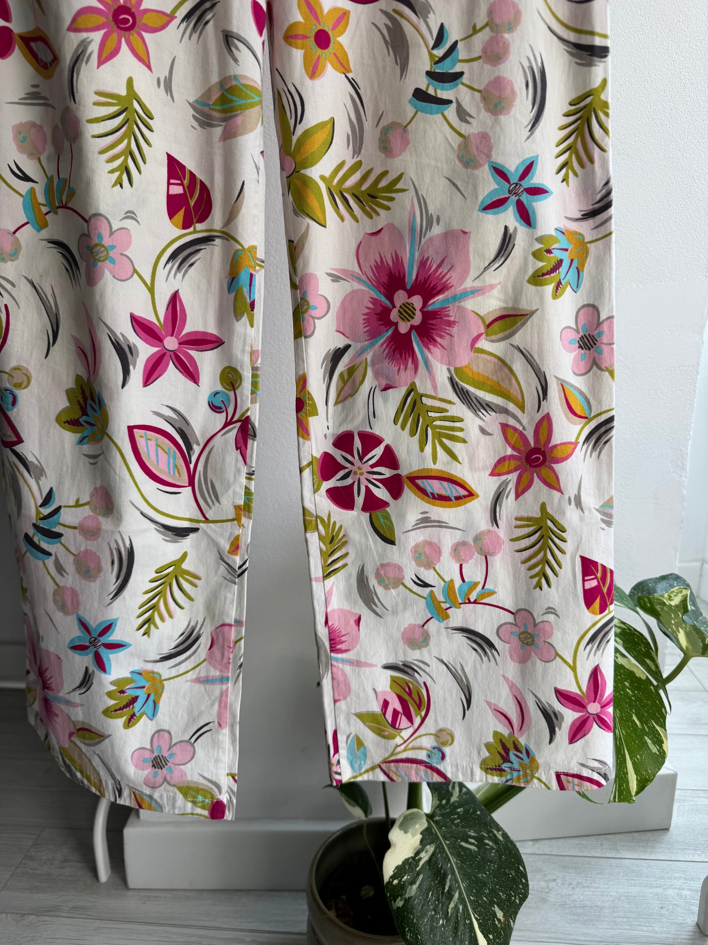 🌷 Pantaloni Y2K Floral Printed – L Damă – Made in Italy