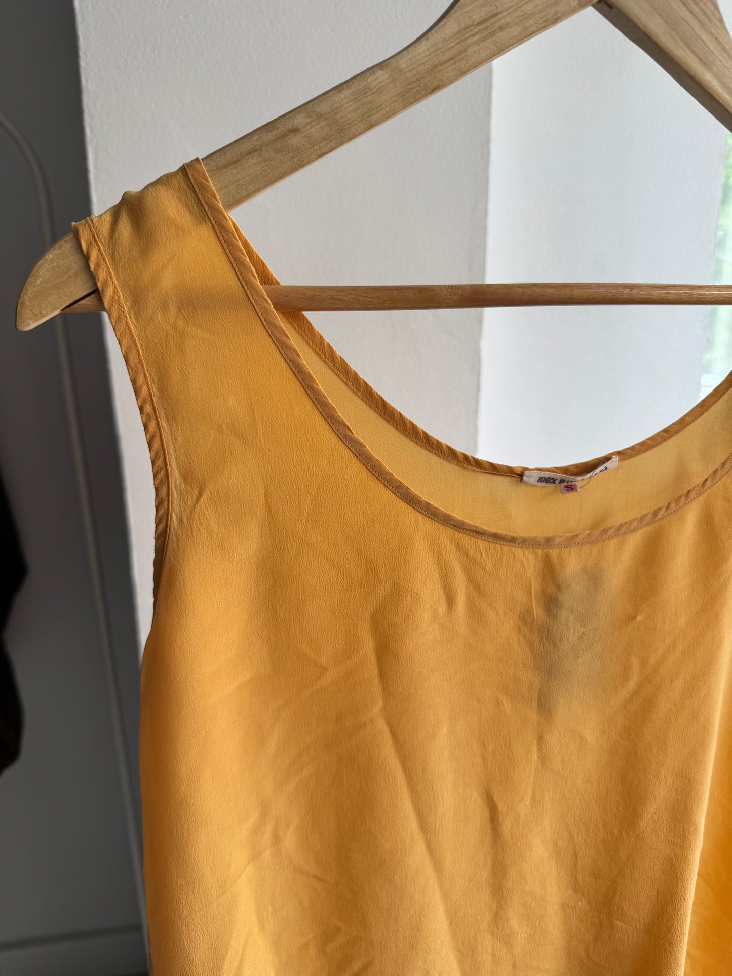 ☀️ Top Vintage Damă din Mătase – S Damă
