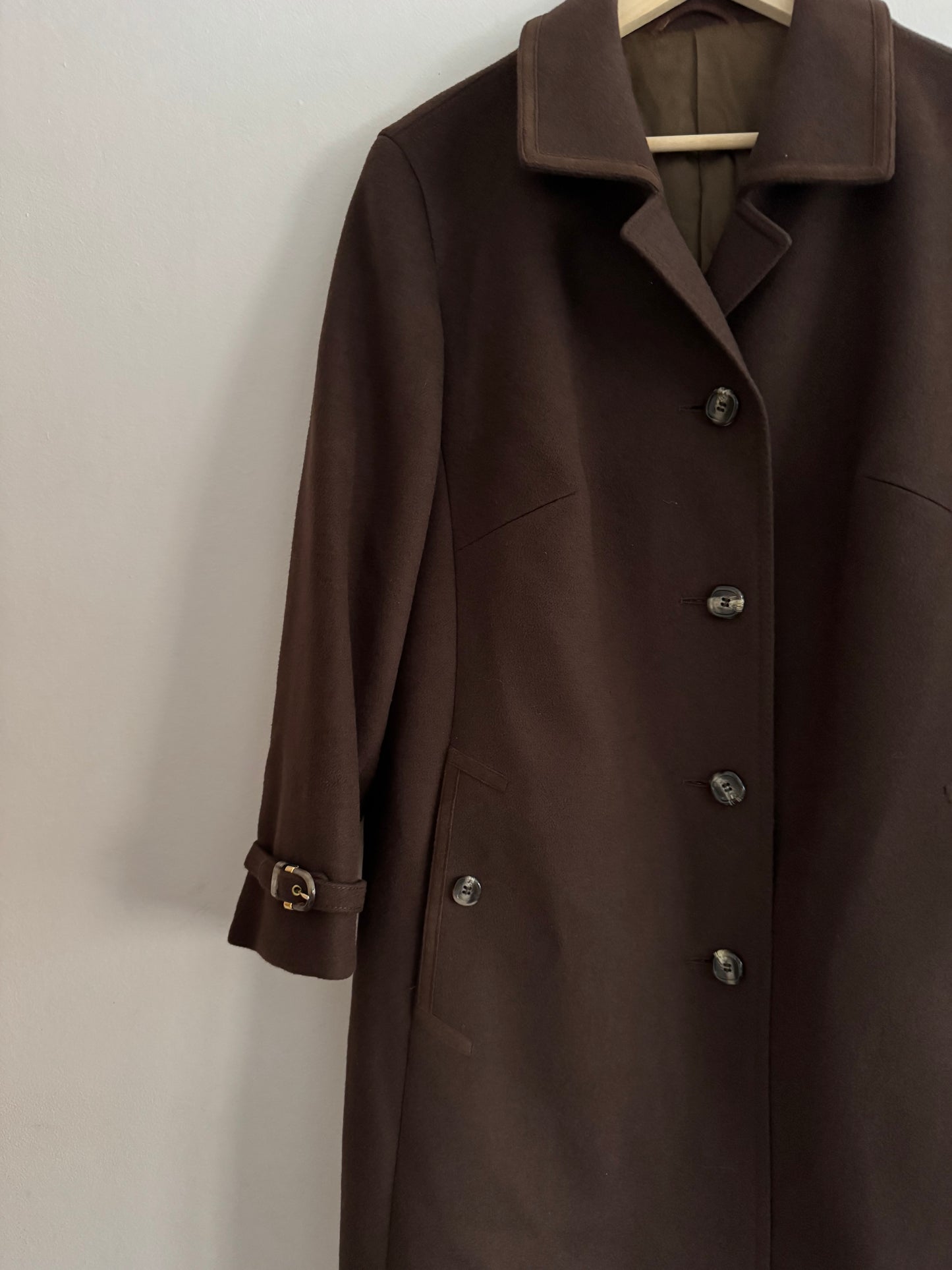 🧥 Palton Vintage Damă Maro Închis din Lână Virgină cu Barete la Mâneci – M/L