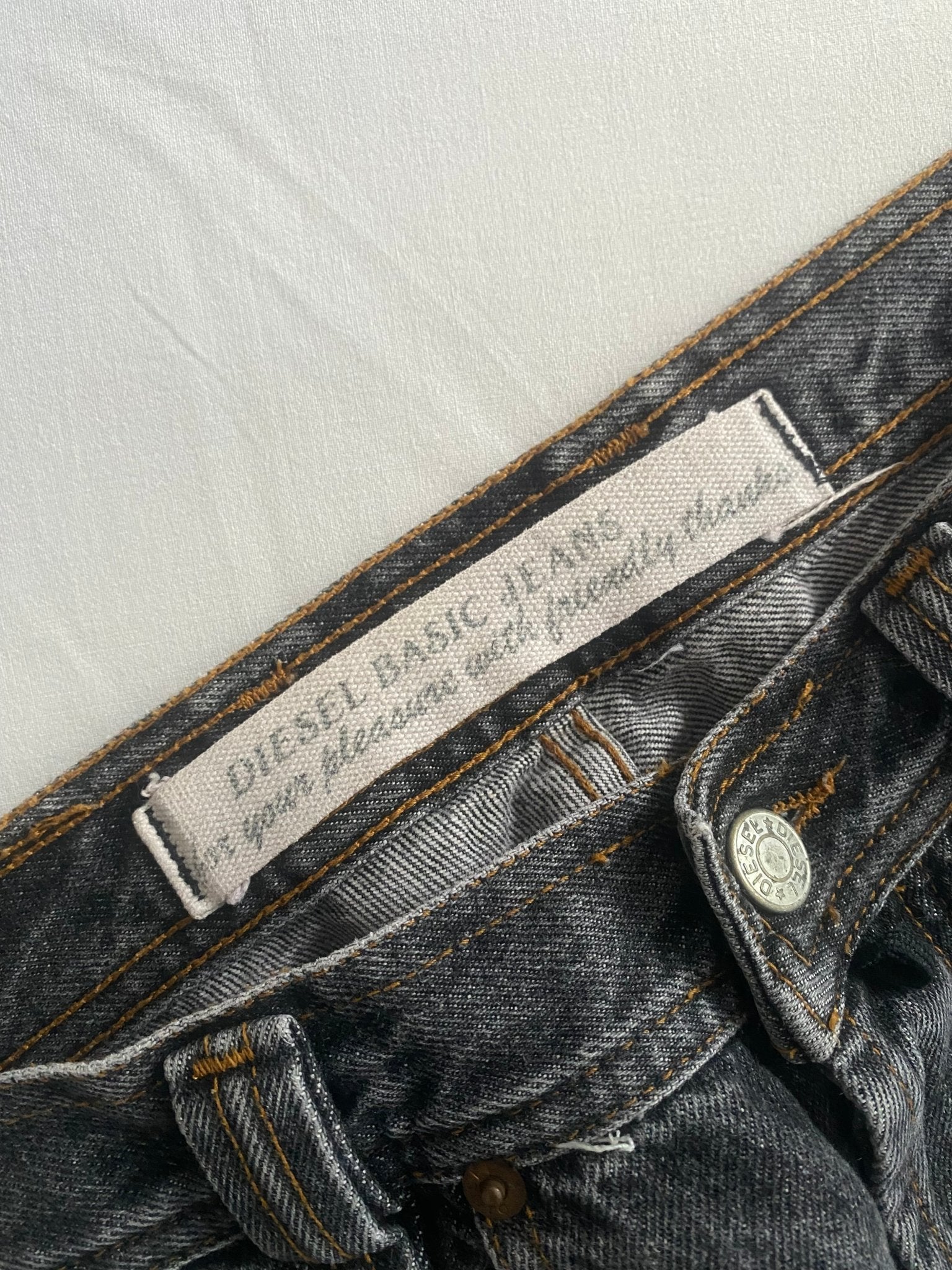 90’s Diesel Saddler Washed Black – Dark Grey Jeans – Made in Italy – Balloon Fit - anbracaminte