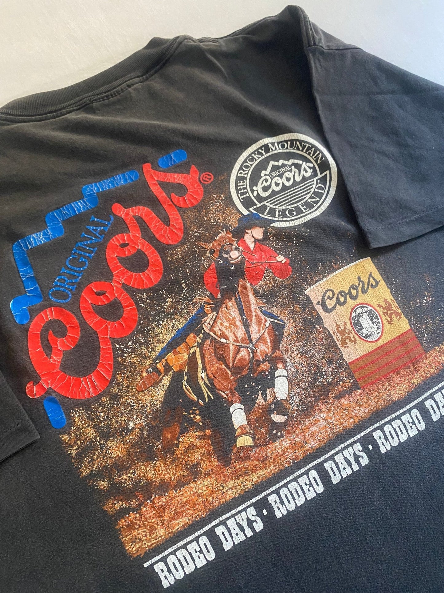 90's Vintage Faded Coors Beer Graphic Tee - anbracaminte
