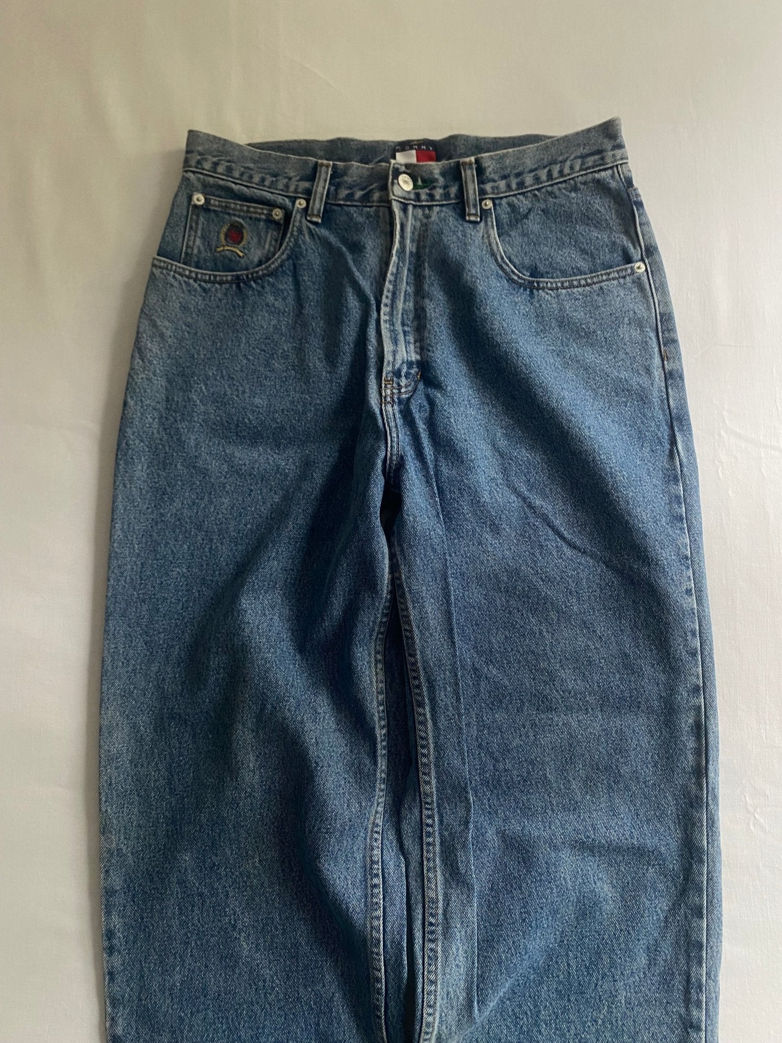 👖 90’s Vintage Tommy Hilfiger Light Wash Baggy Jeans - anbracaminte