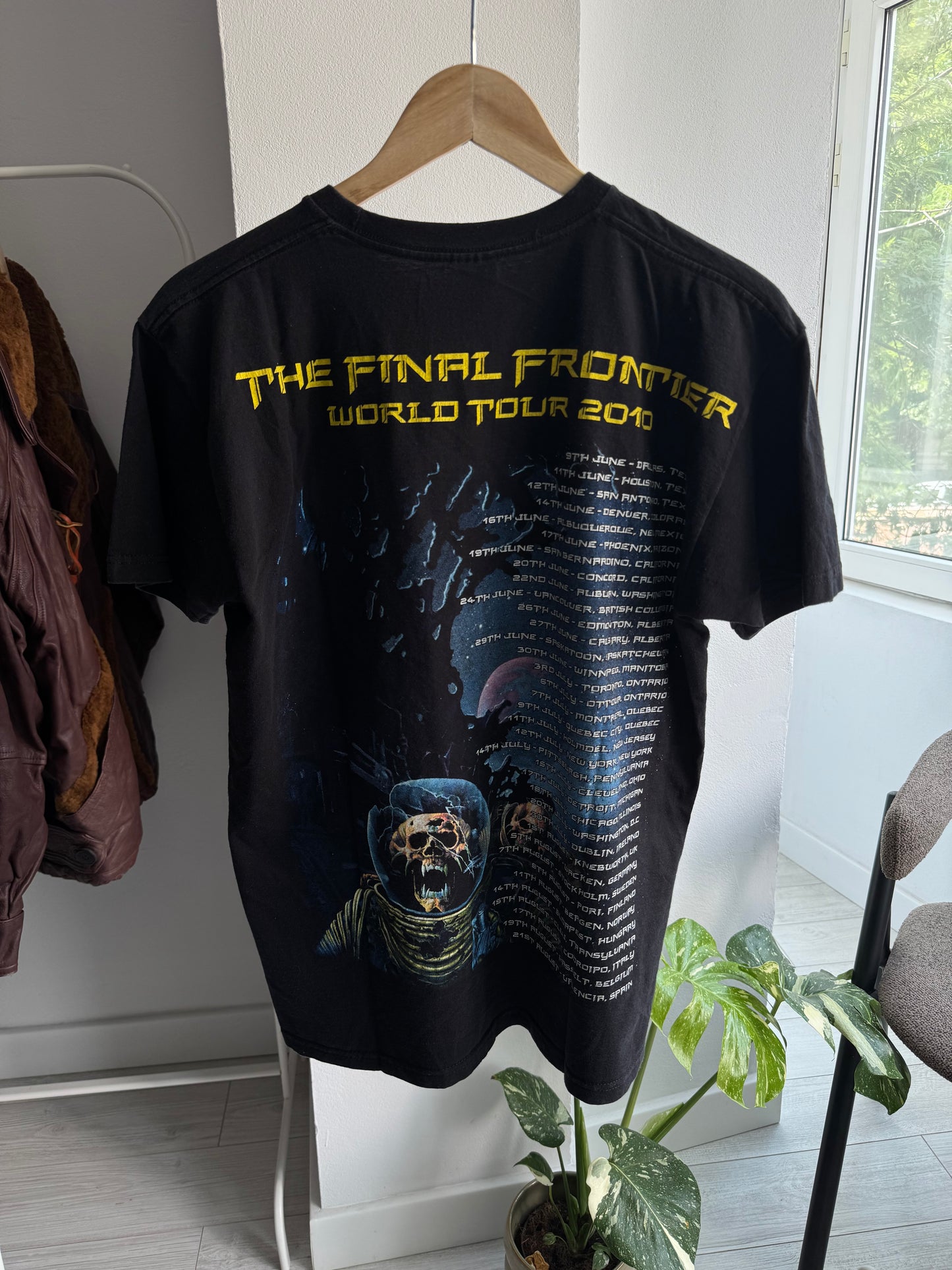 🎙️ Tricou Iron Maiden 2010 World Tour Tee – M Bărbați