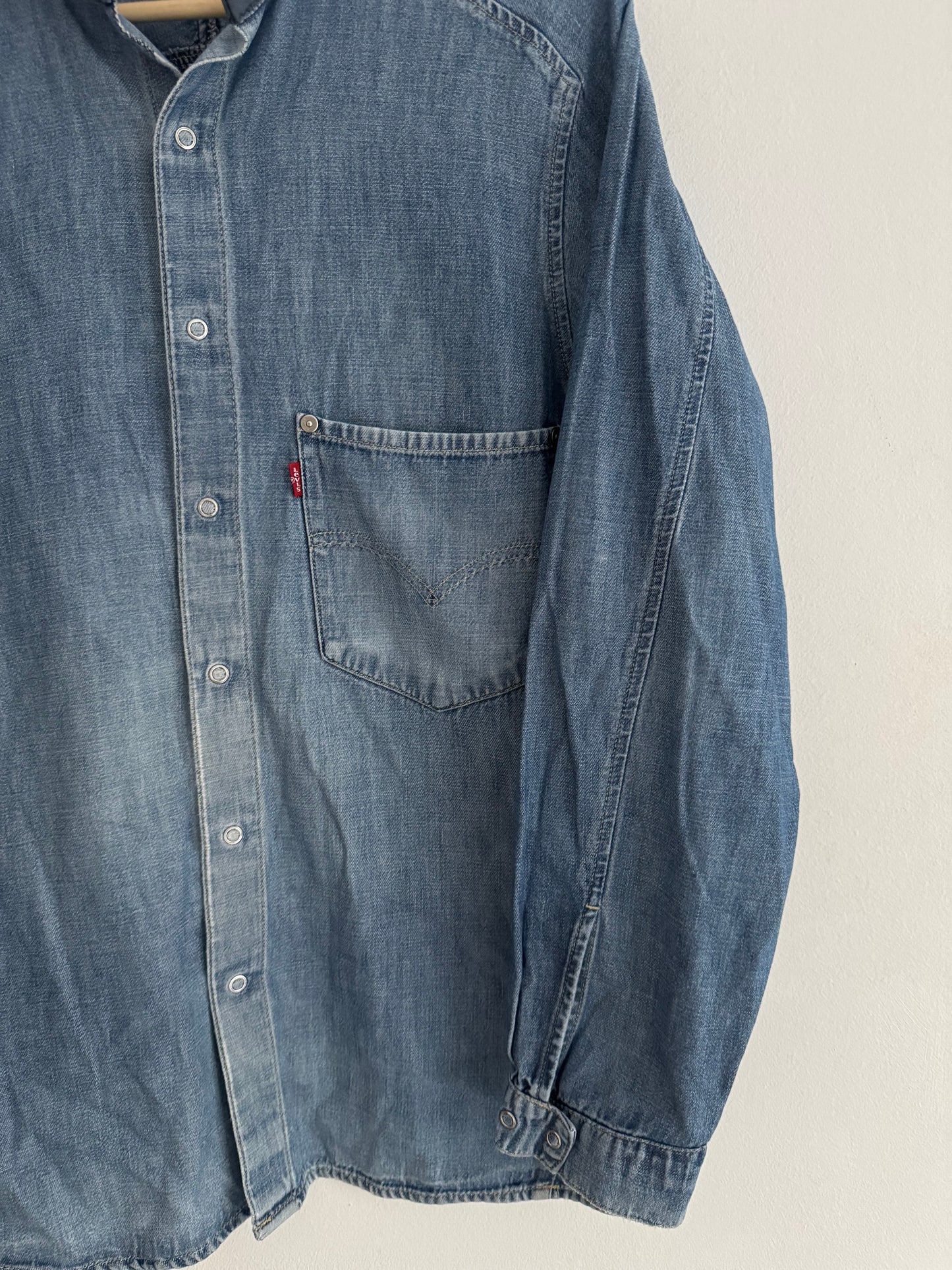 👖 Cămașă Vintage Levi’s Engineered Jeans Denim – M