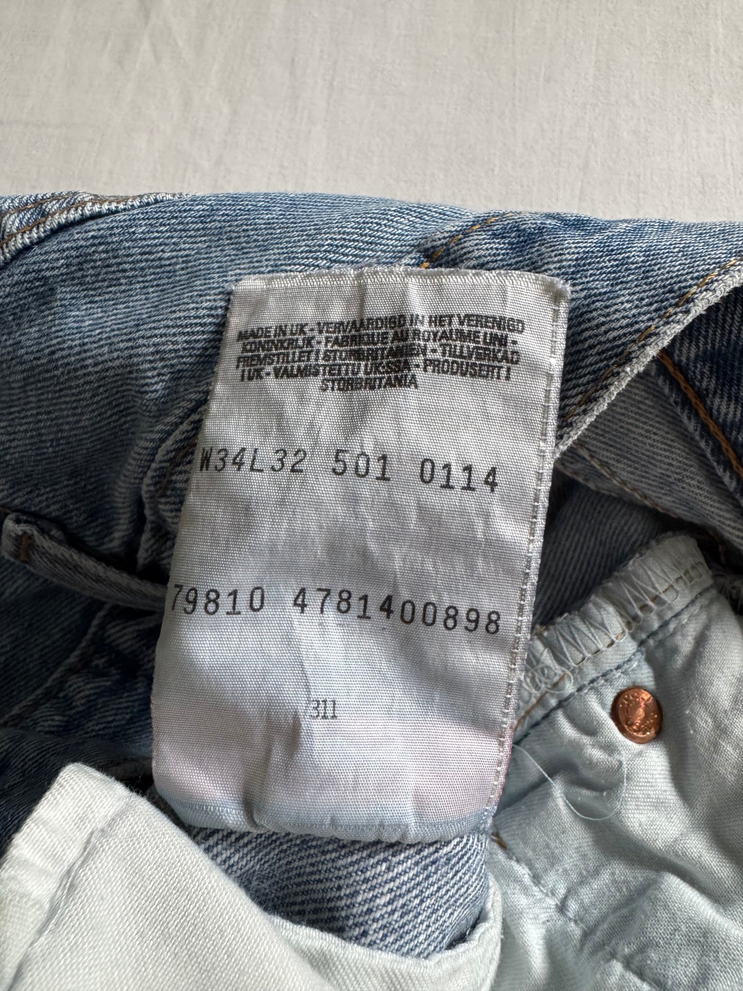 👖 Blugi Vintage Levi’s 501 – Mărime W34 x L32 – Made in UK