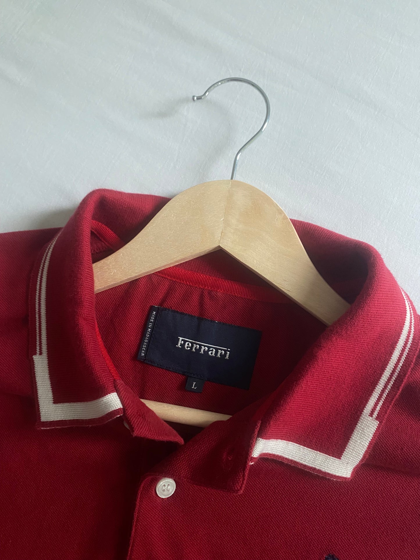 🏁 Polo Vintage Ferrari – Mâneci Lungi, Burgundy, Mărime L