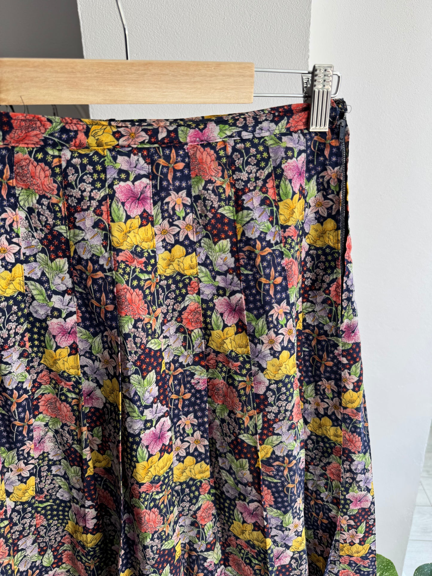 ☀️ Fustă Vintage Floral cu Print – Approx. XS–S Damă