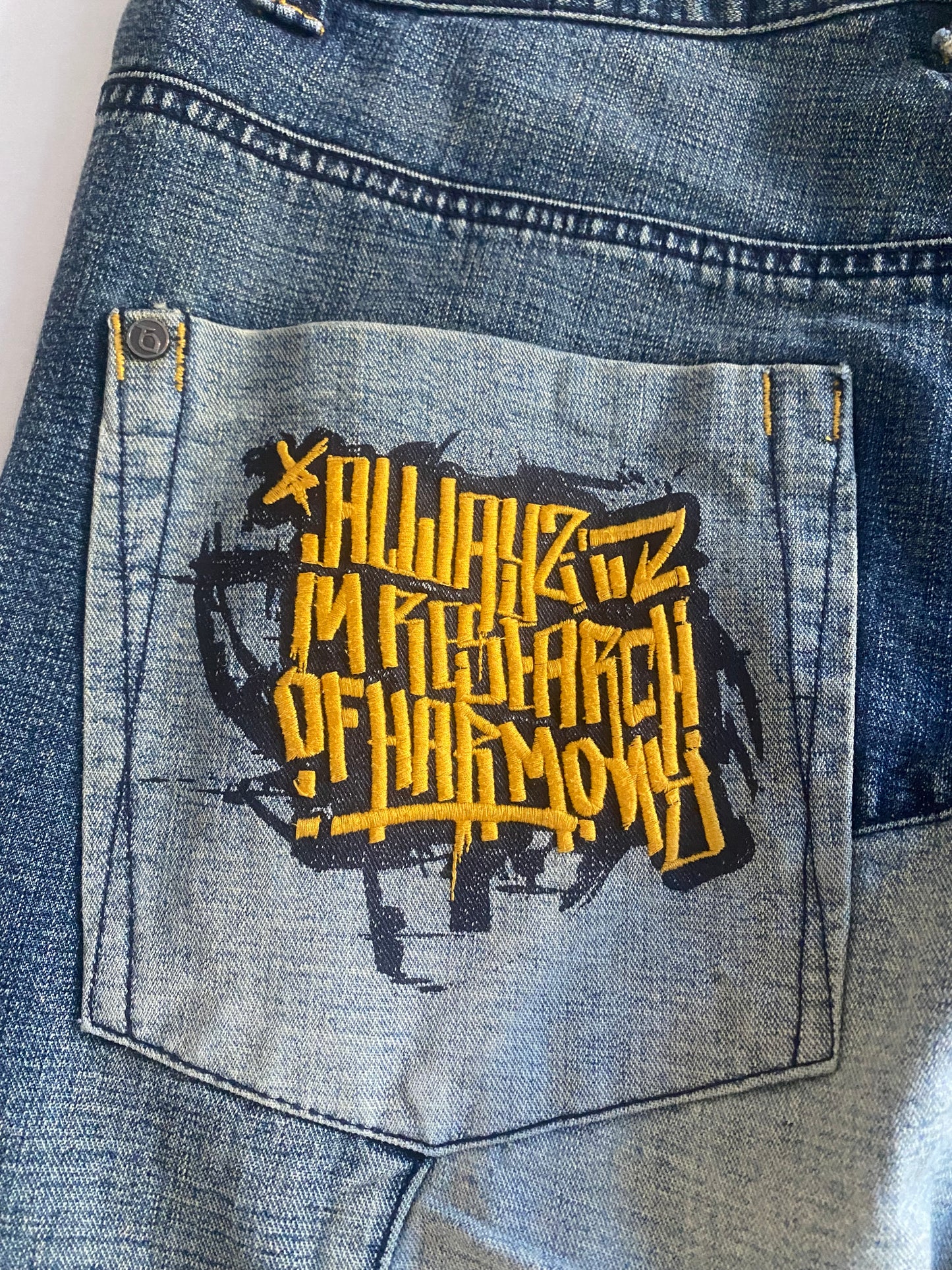 📻 Jeanși Y2K Two Angle – Baggy – Printed & Embroidered – XL