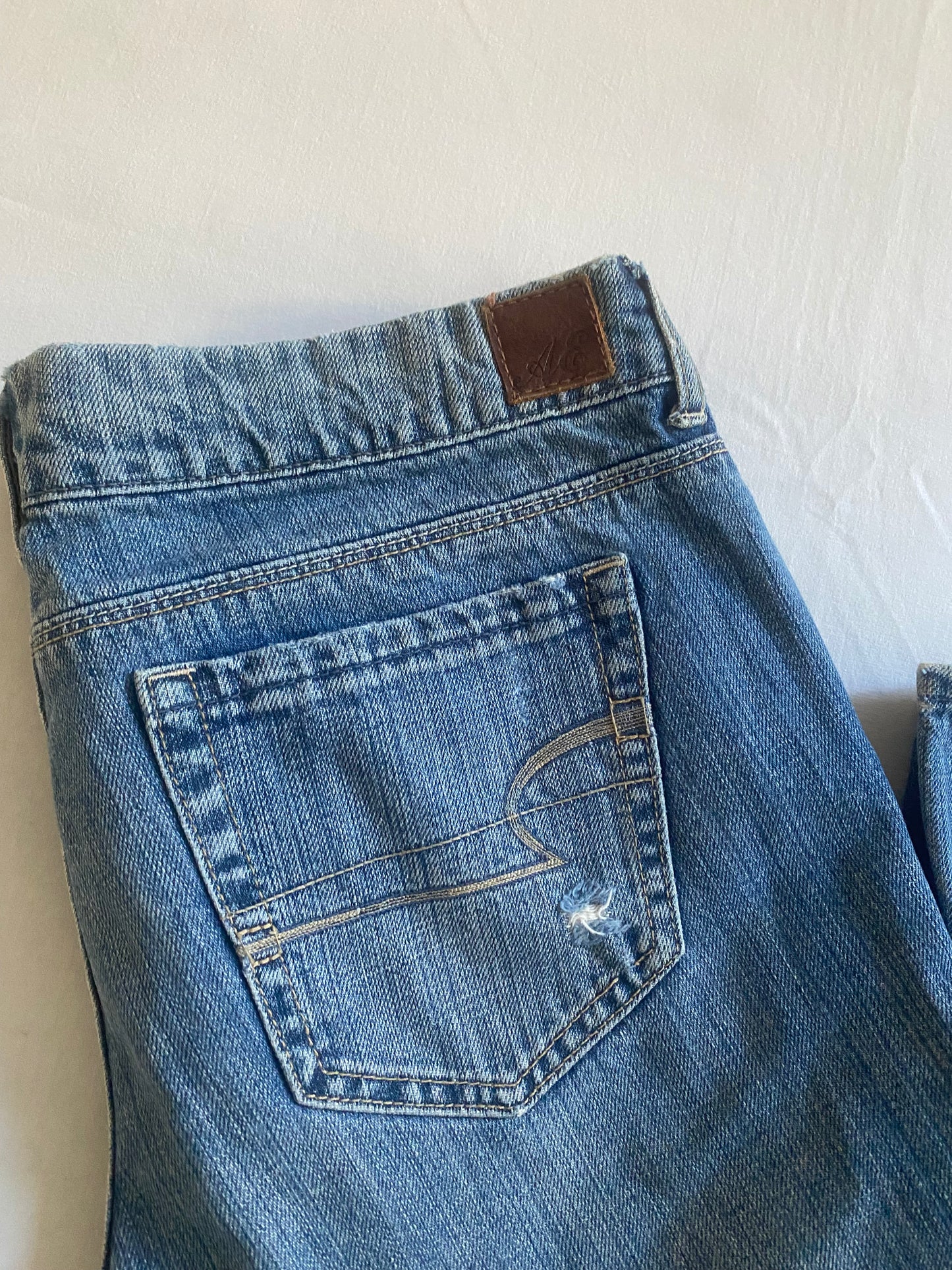 Jeans Y2K American Eagle – Flared – Mărime US 6 (EU 36-38)