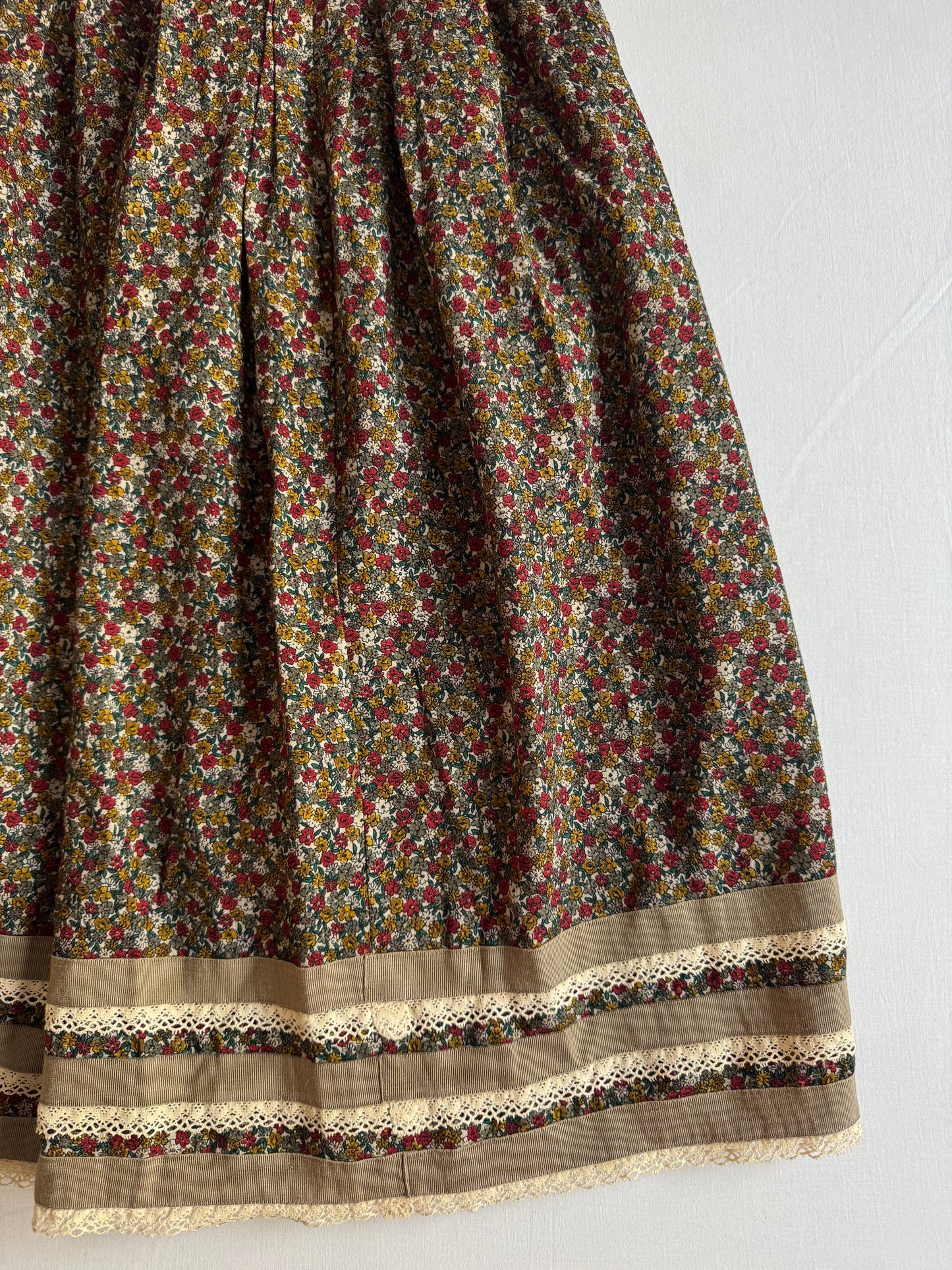 💐 Fustă Vintage din Lână cu Imprimeu Floral – S (IT 42)