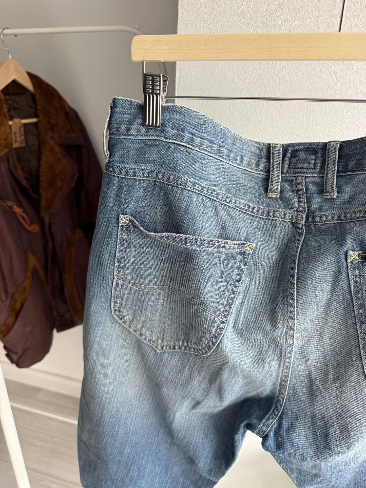 👖 Pantaloni Scurți Vintage Lee Baggy Jorts – W34 Bărbați