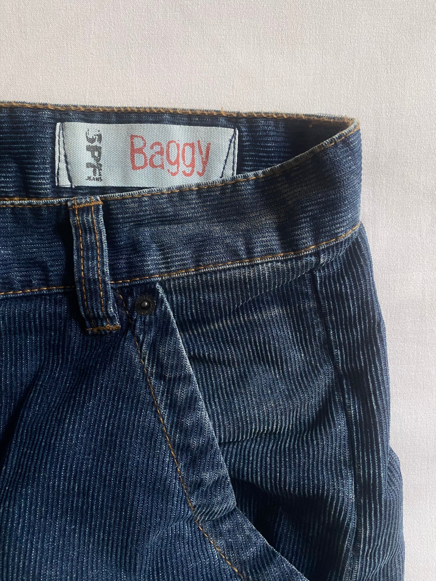 Pantaloni Y2K Corduroy – Dirty Denim Effect – Baggy Fit – US 31 / EU 40