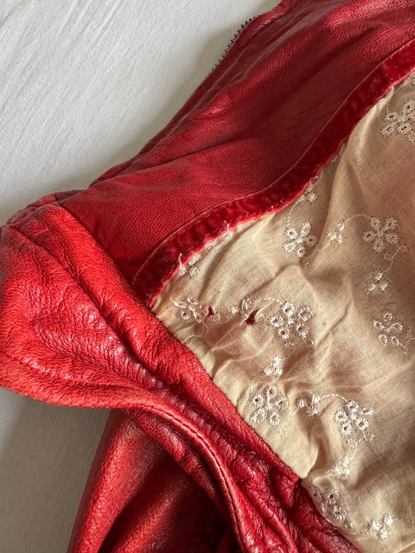 ❤️ Geacă Biker Y2K Damă din Piele Roșie – EU 38 (M)