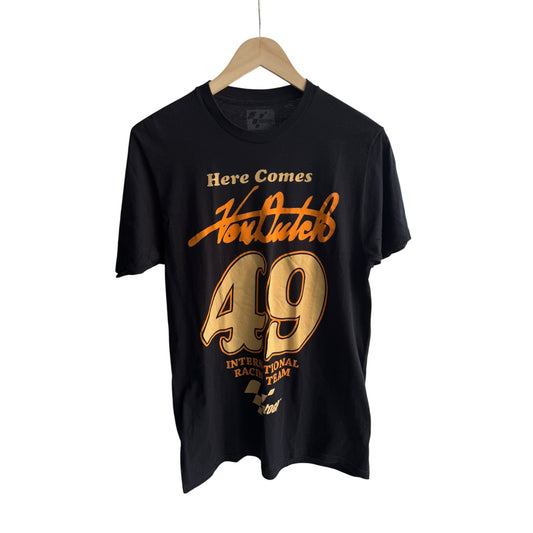 🏍️ Tricou Von Dutch x MotoGP Graphic Tee – M Bărbați