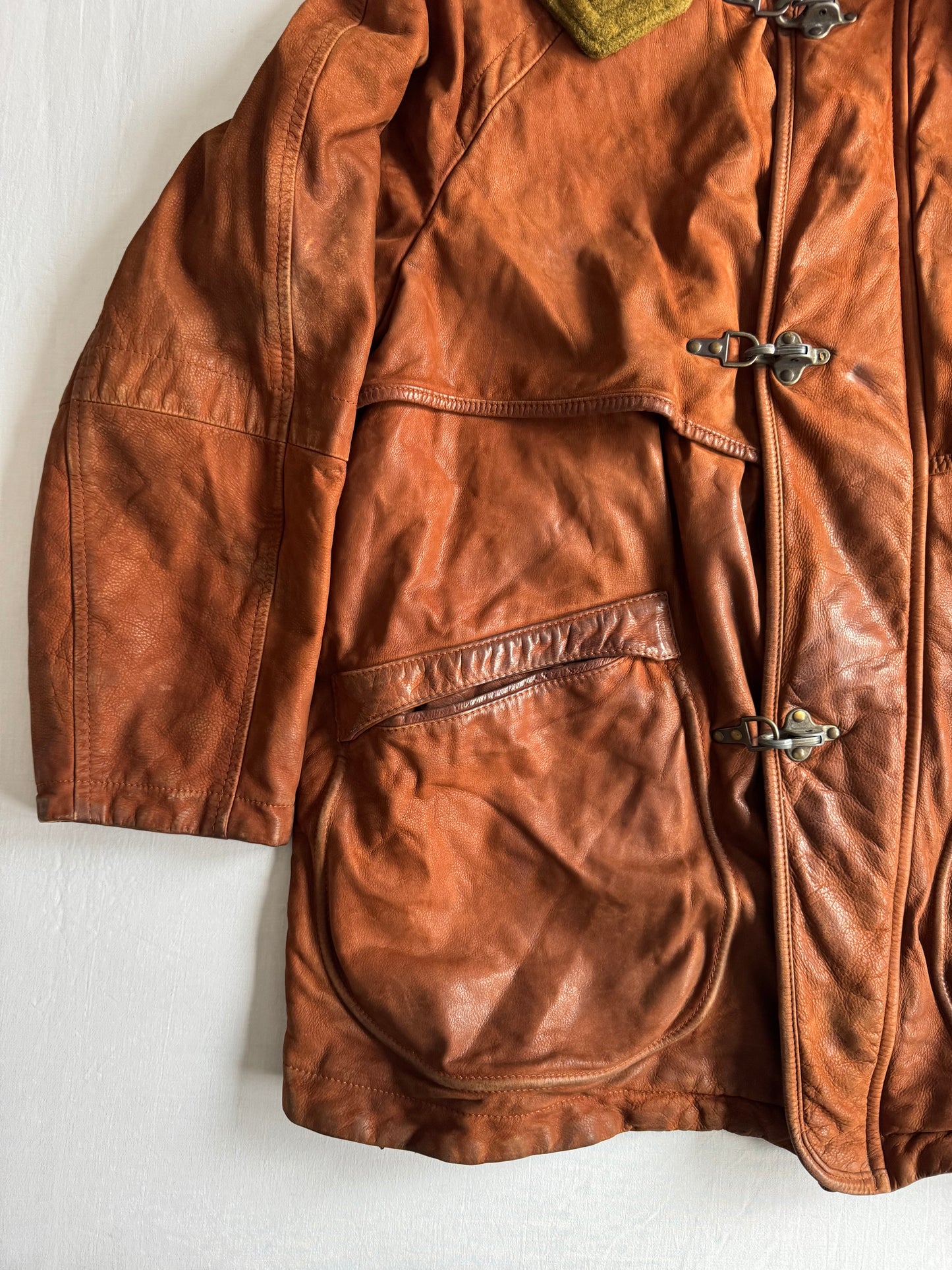 🧥 Geacă Vintage Bărbați Maro din Piele Full Grain cu Fireman Clasp și Glugă Detașabilă – XL