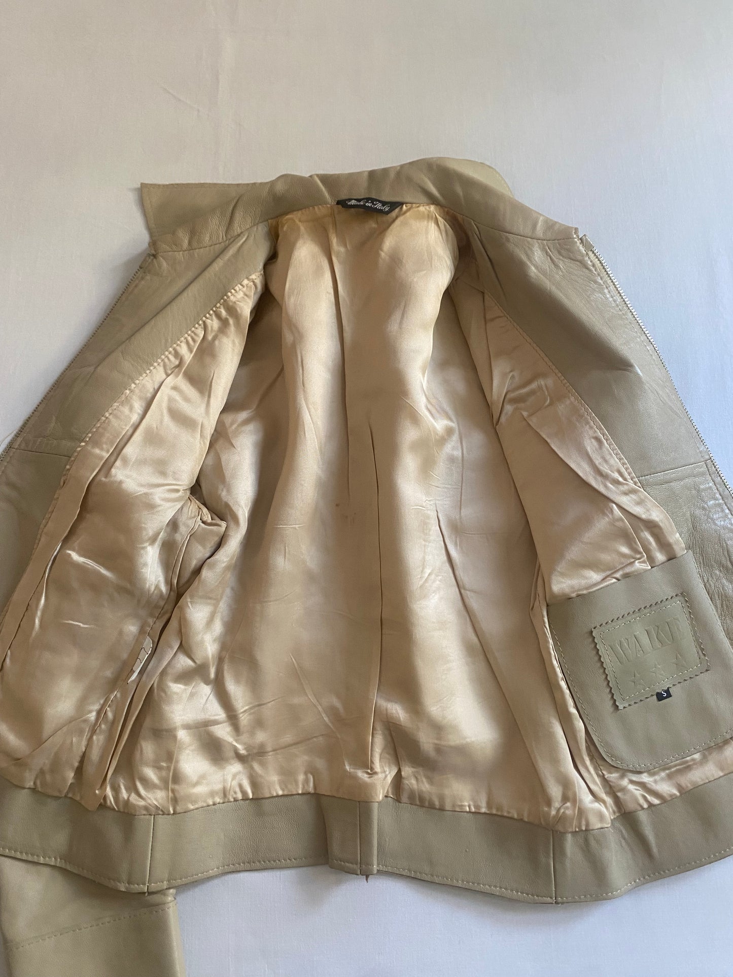 🧥 Geacă Vintage din Piele Crem – Made in Italy, Guler Stil Anii '70 – Mărimea S Femei