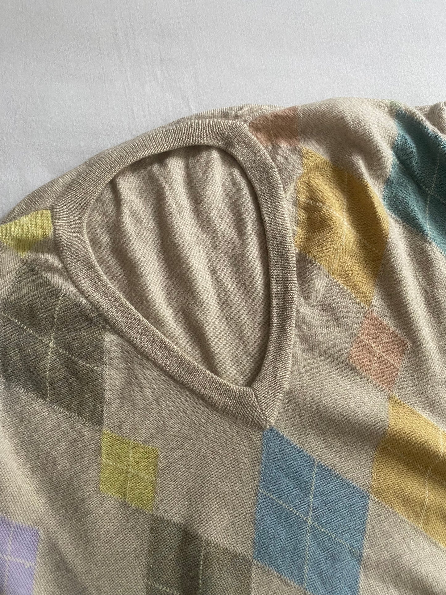 Pulover Vintage V-Neck – Cream Argyle Pattern – 100% Lână Virgină – Made in Italy – Men’s L